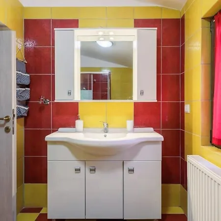 Arcadia Getaway - Sani 11