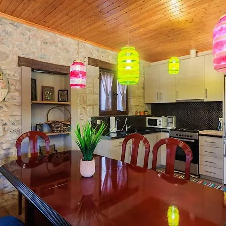 Arcadia Getaway - Sani 11 *