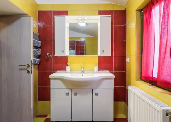 Arcadia Getaway - Sani 11